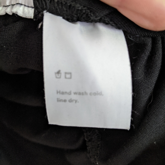 Reformation Cleo Top in Black Medium - Picture 7 of 7